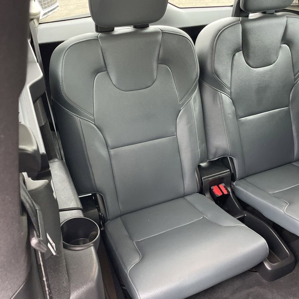 Used 2020 Volvo XC90 T6 Momentum image 17