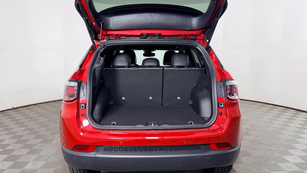 New 2026 Jeep Compass Limited AWD/4WD image 9