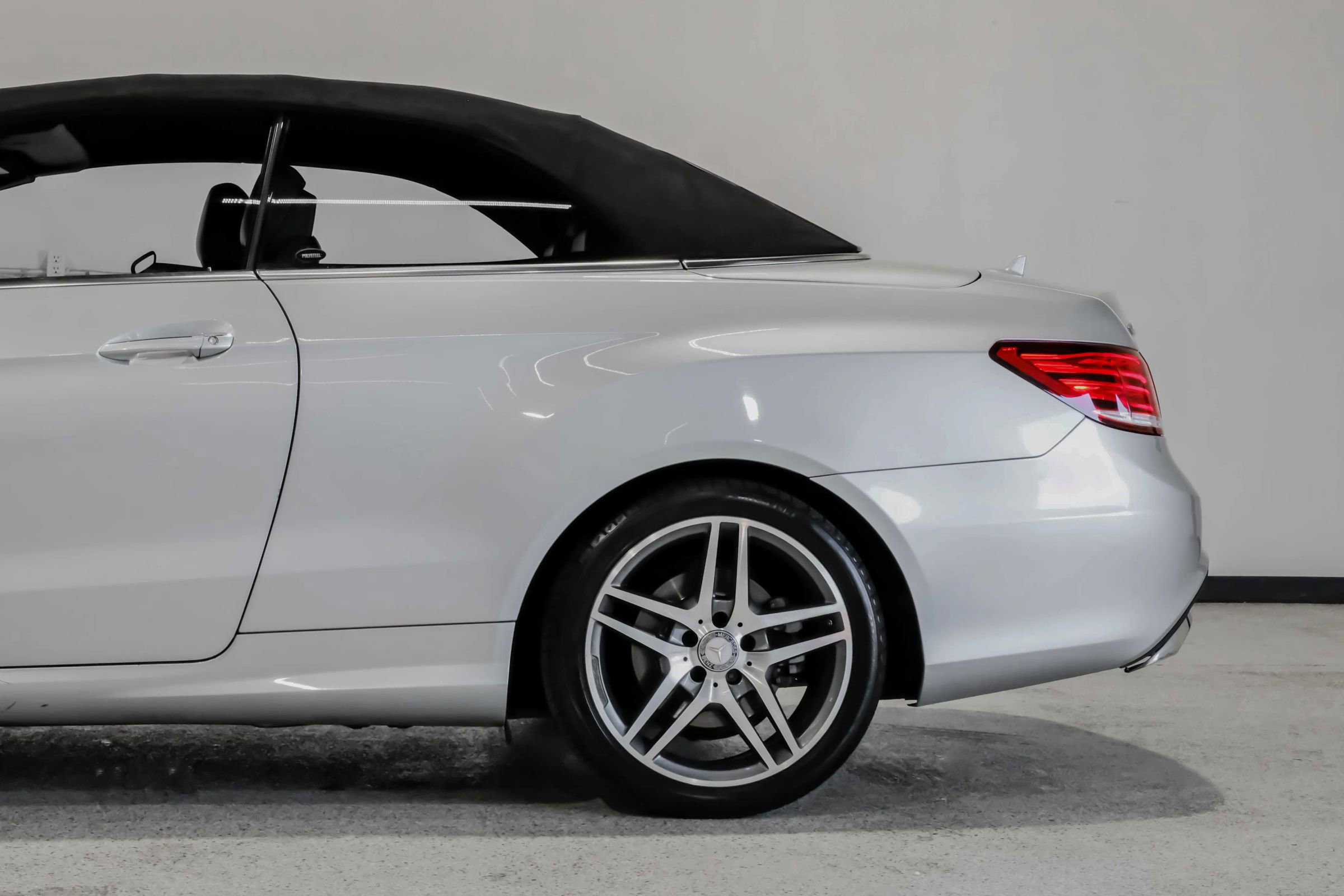 Used 2014 Mercedes-Benz E 550 Cabriolet image 13