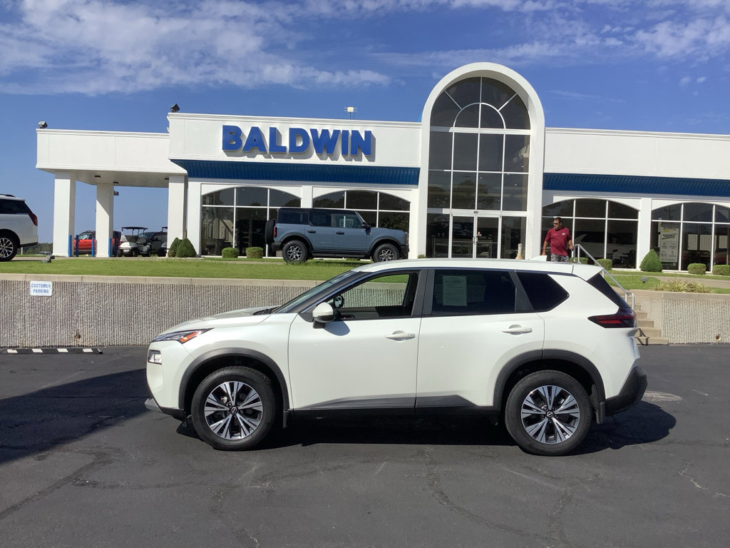 Used 2022 Nissan Rogue SV image 4