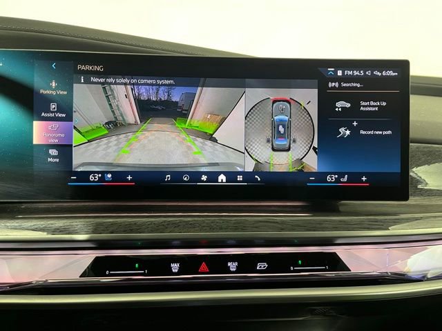 Used 2024 BMW i7 xDrive60 w/ Executive Package image 17