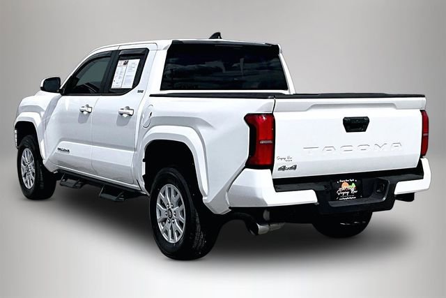 Used 2025 Toyota Tacoma SR5 image 4