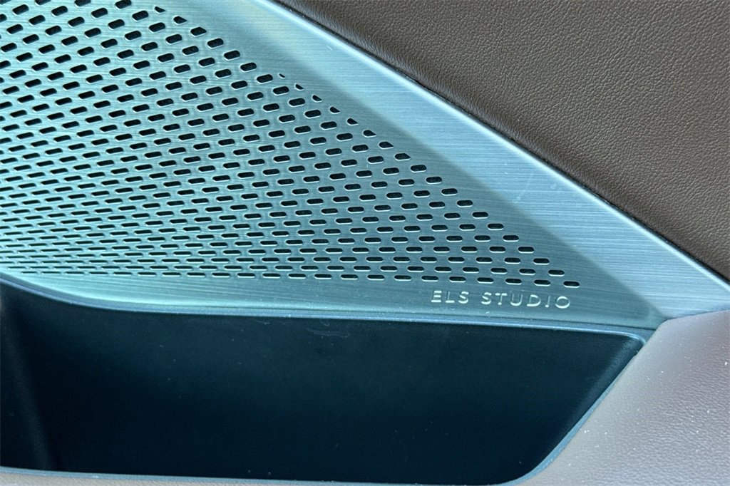 Certified 2023 Acura MDX FWD w/ Technology Package image 24