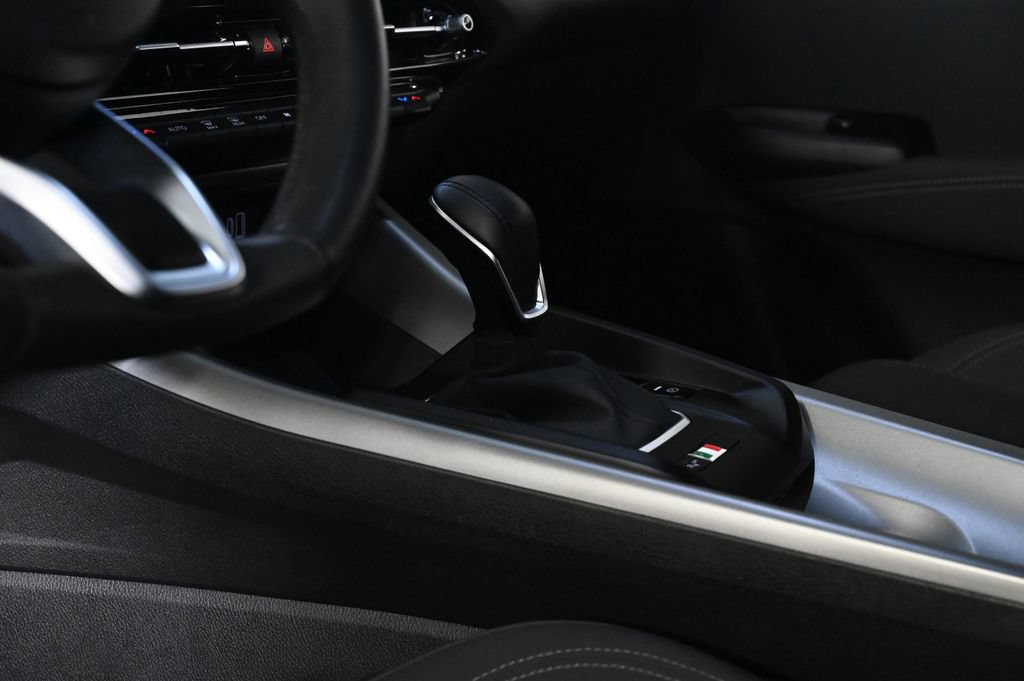 Used 2025 Alfa Romeo Tonale AWD/4WD image 19