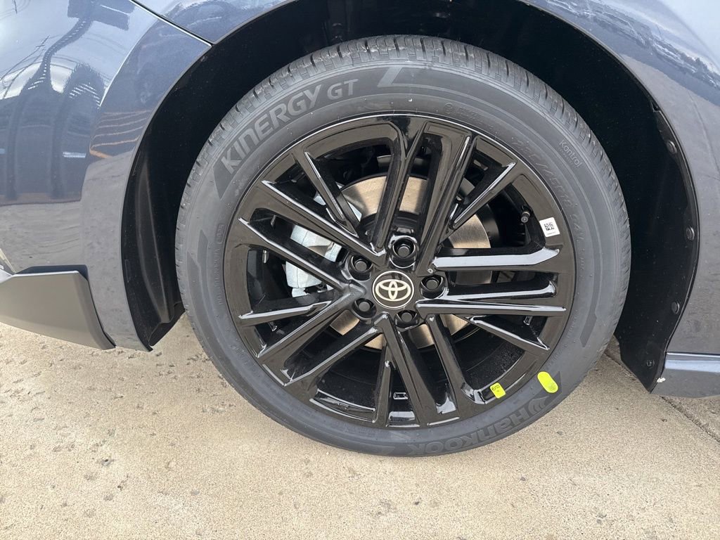 New 2026 Toyota Camry SE image 2