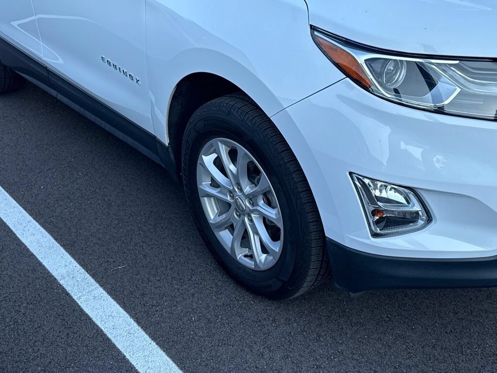 Used 2020 Chevrolet Equinox LT w/ Driver Convenience Package AWD/4WD image 11