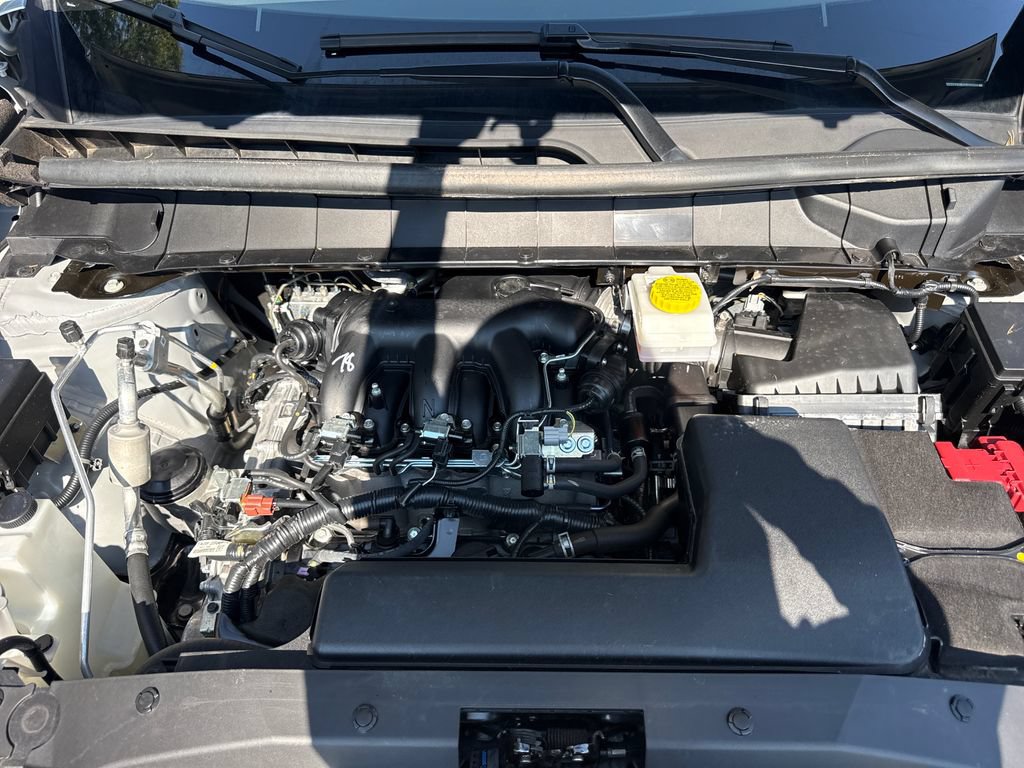 Used 2025 Nissan Pathfinder SV FWD image 36