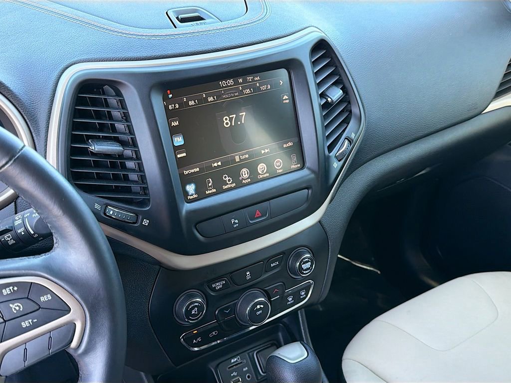 Used 2016 Jeep Cherokee 75th Anniversary FWD image 27