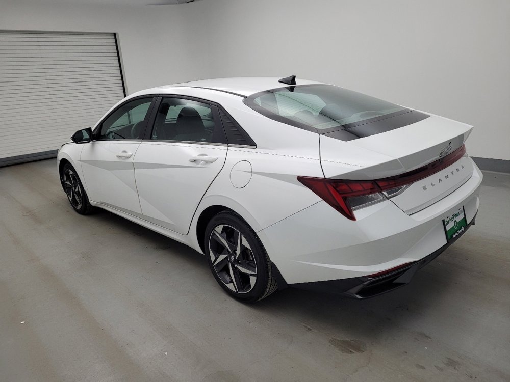 Used 2022 Hyundai Elantra SEL w/ Convenience + Premium Package FWD image 3