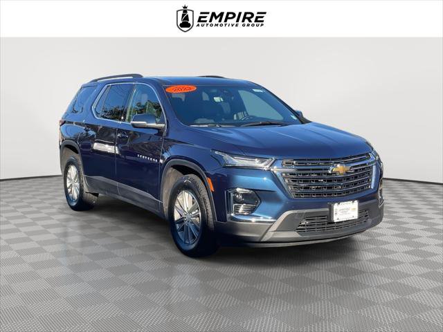Used 2023 Chevrolet Traverse LT w/ Rear Camera Mirror Package