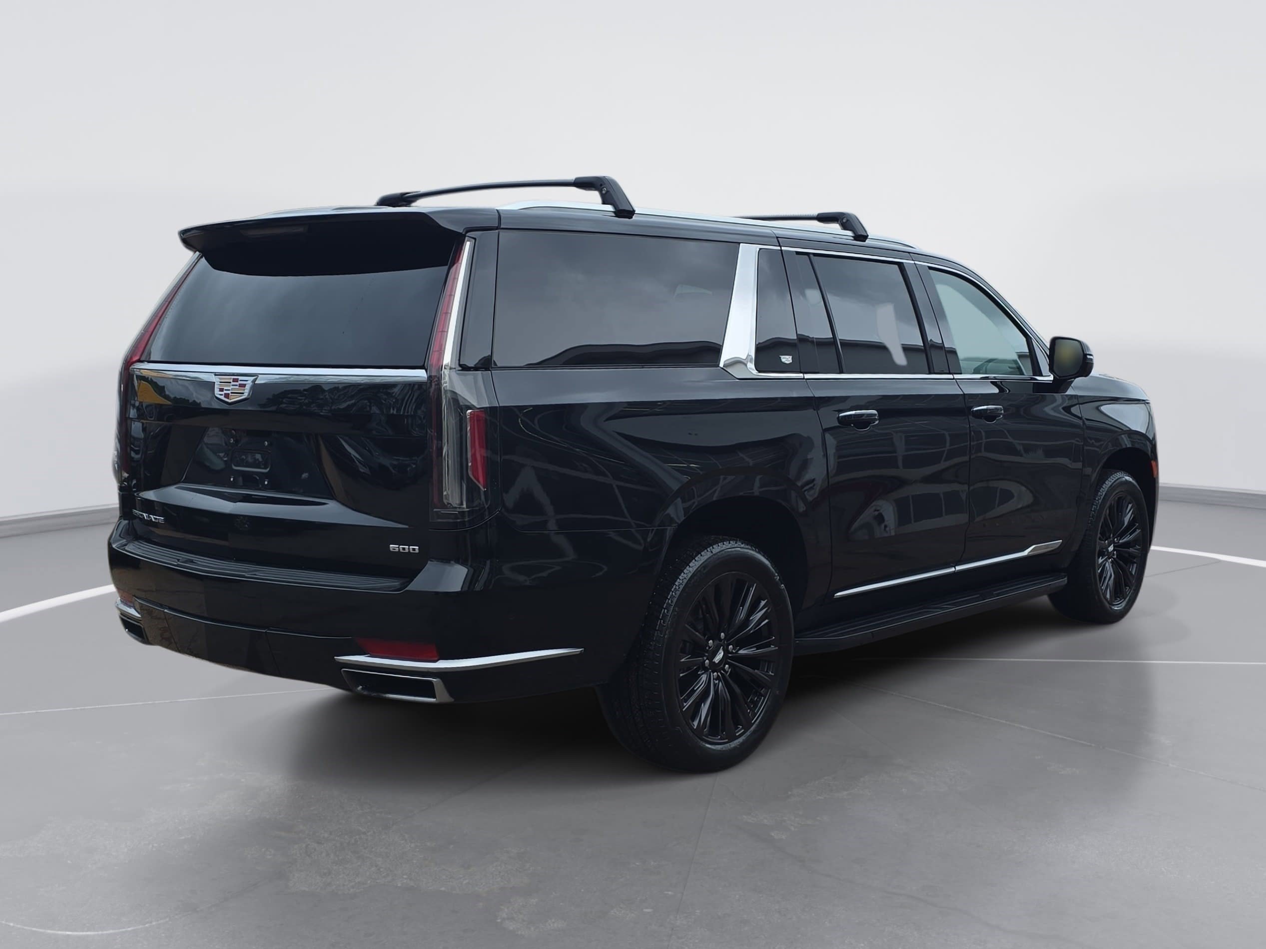 Certified 2023 Cadillac Escalade ESV Premium Luxury w/ LPO, Floor Liner Package AWD/4WD image 3