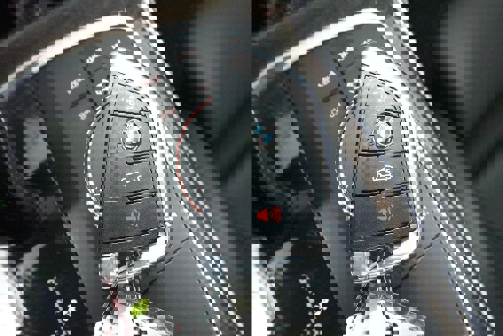 Used 2020 BMW 330i xDrive Sedan w/ Premium Package image 22