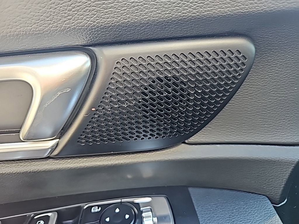 Used 2025 Kia Telluride S image 11