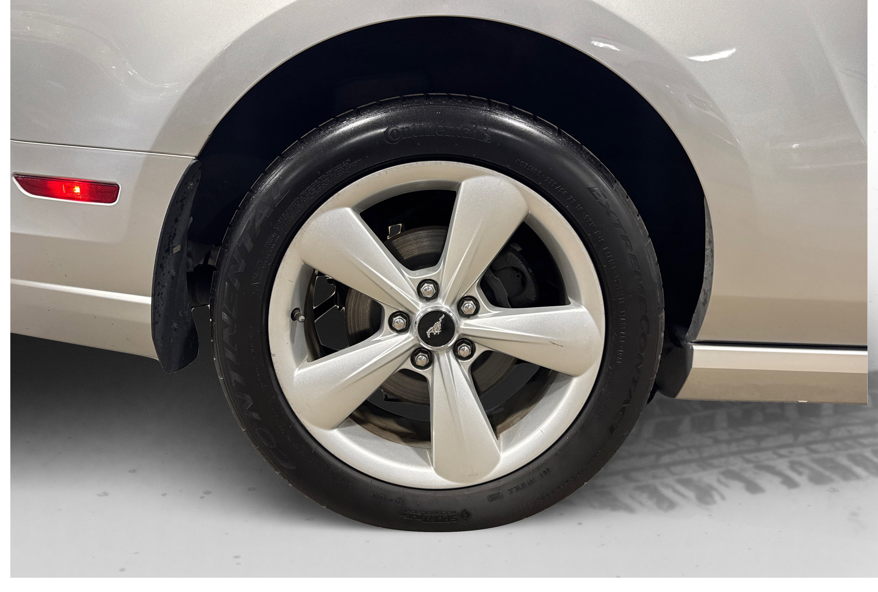 Used 2013 Ford Mustang GT image 46