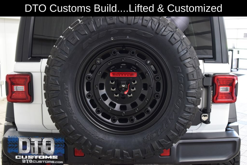 Used 2025 Jeep Wrangler Unlimited Rubicon AWD/4WD image 25