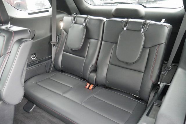 Used 2025 Ford Explorer ST-Line w/ Premium Package image 26