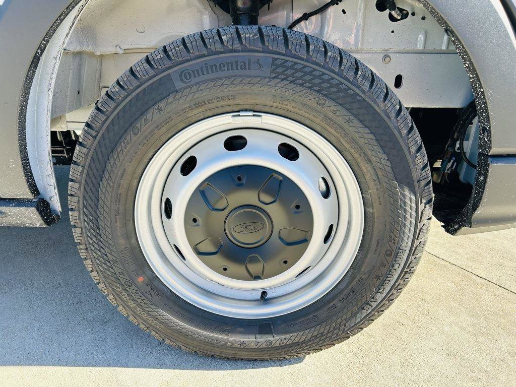 New 2026 Ford Transit 250 148 Medium Roof w/ Load Area Protection Package image 33