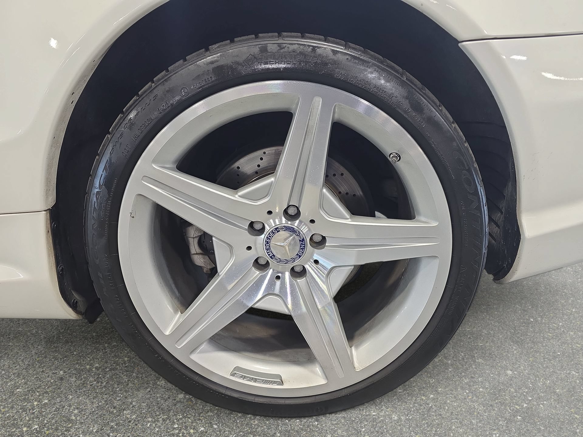 Used 2011 Mercedes-Benz SL 550 image 31