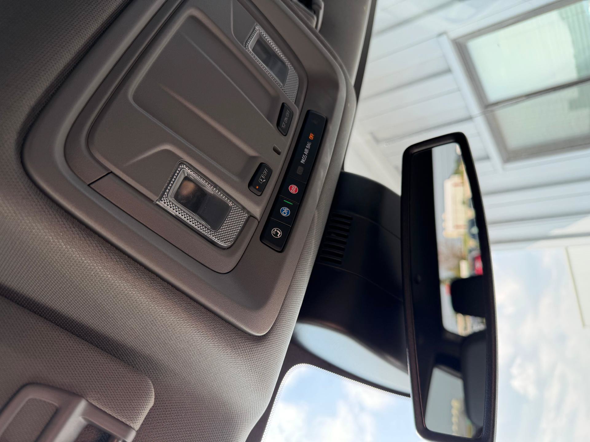 Used 2023 GMC Sierra 1500 SLT AWD/4WD image 17