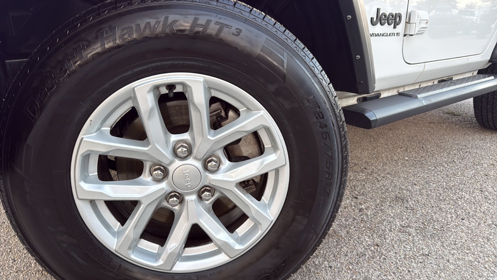 Used 2023 Jeep Wrangler Sport AWD/4WD image 27
