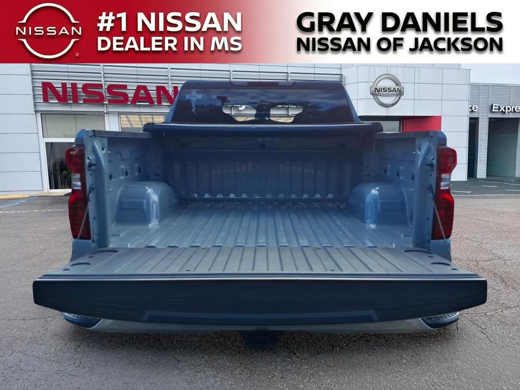 Used 2024 Chevrolet Silverado 1500 LT AWD/4WD image 9
