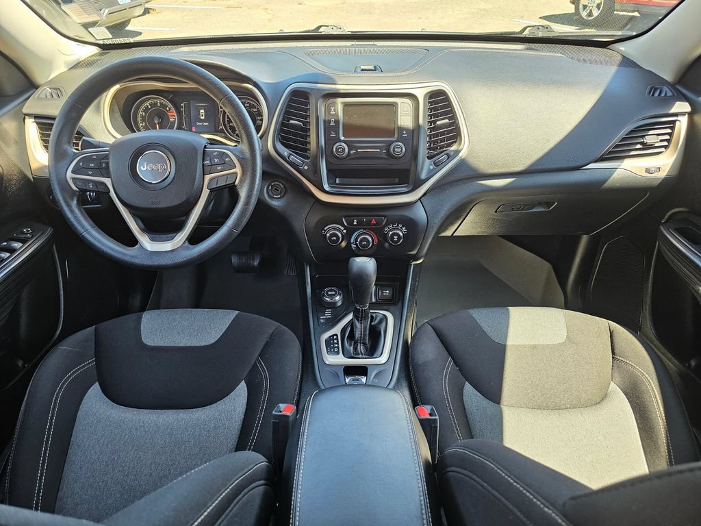 Used 2016 Jeep Cherokee Sport AWD/4WD image 18