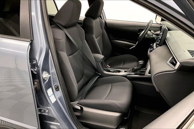 Used 2022 Toyota Corolla Cross LE w/ Moonroof Package image 8