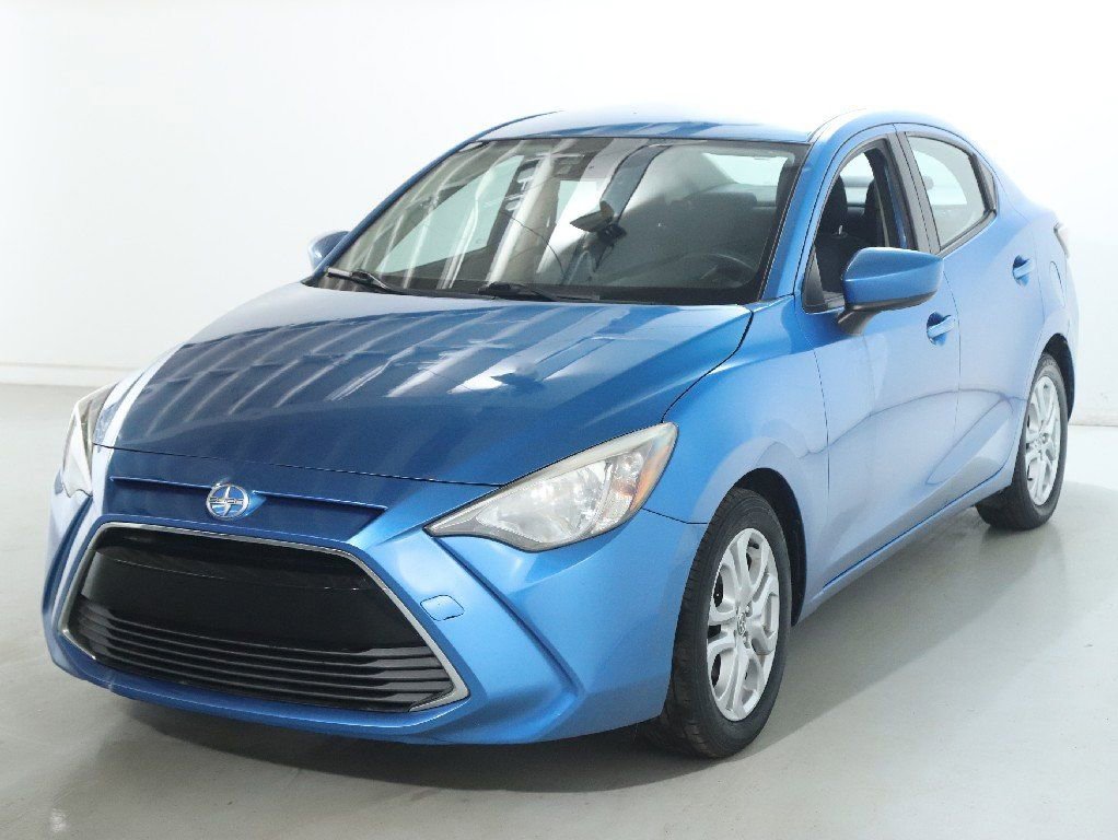Used 2016 Scion iA Base image 3