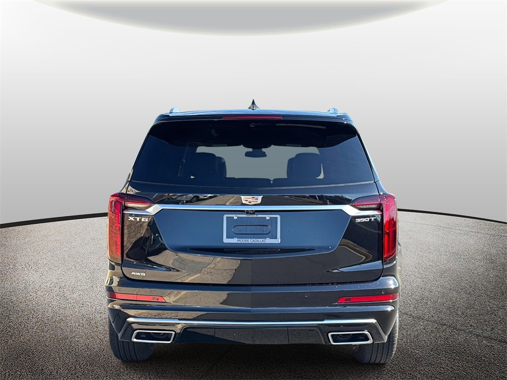 Used 2025 Cadillac XT6 Luxury image 4