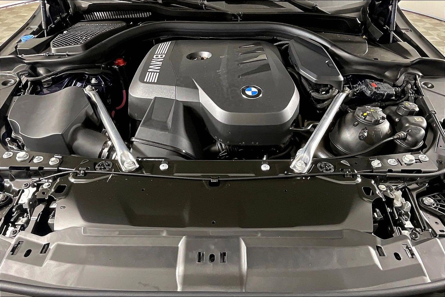 Certified 2026 BMW 530i xDrive w/ Premium Package AWD/4WD image 14