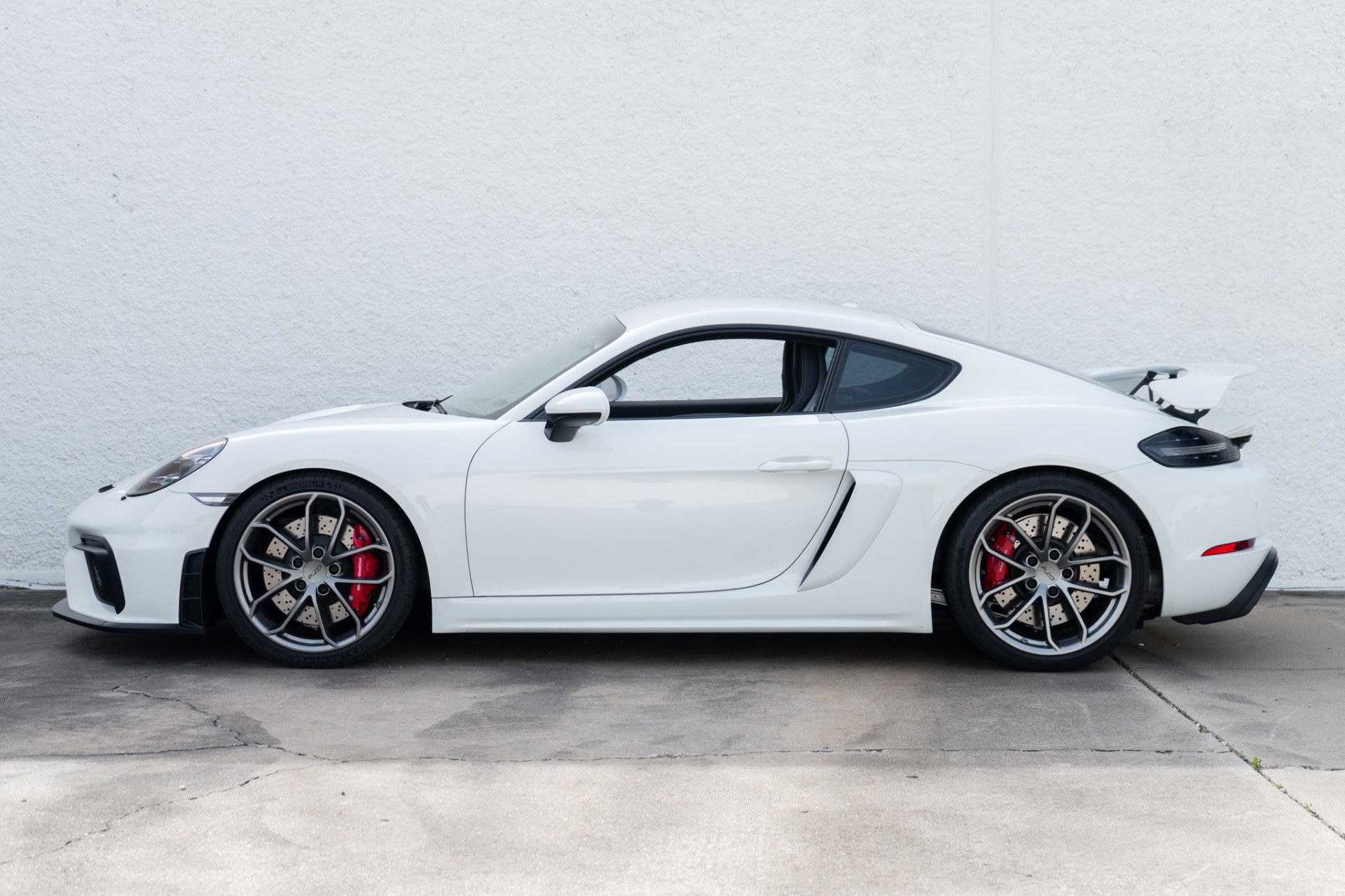 Used 2022 Porsche 718 Cayman GT4 image 8