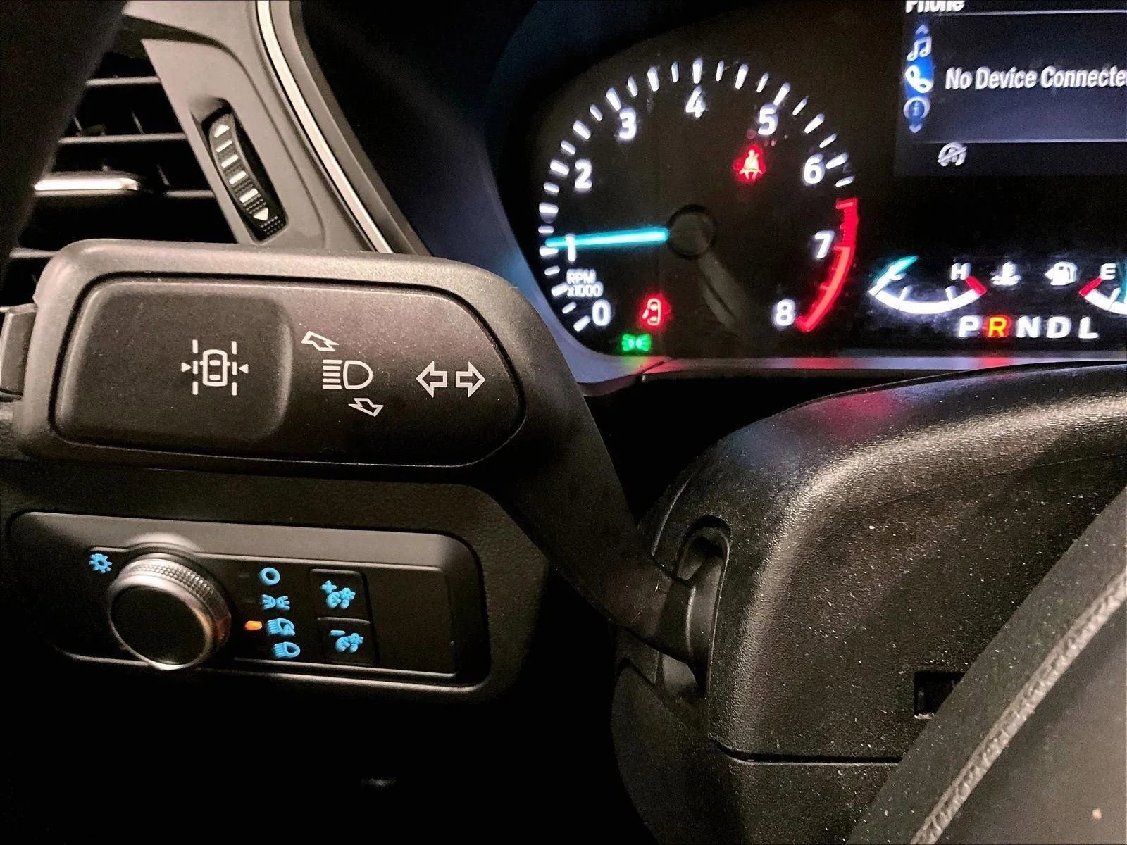 Used 2020 Ford Escape SE image 31