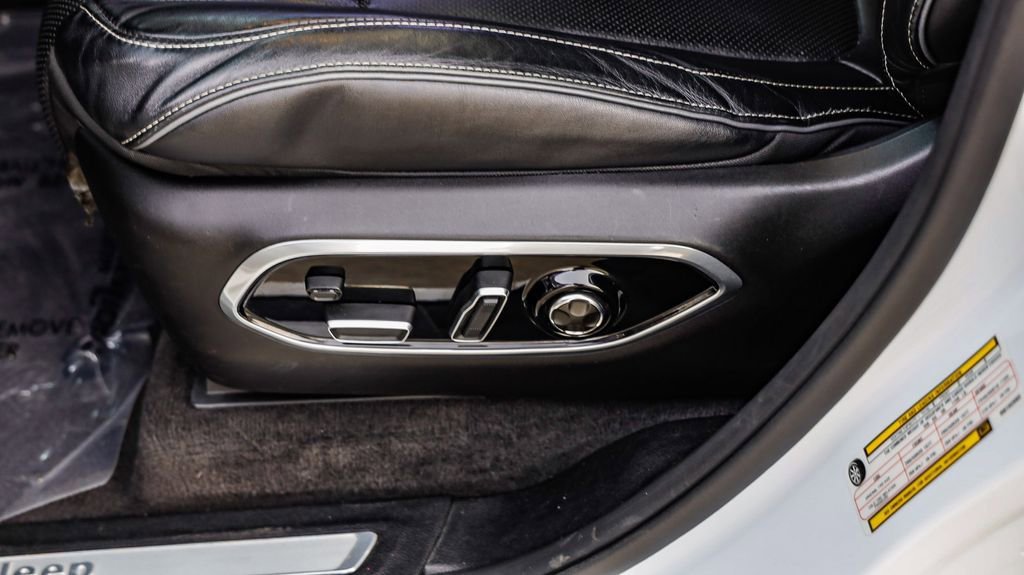 Used 2021 Jeep Grand Cherokee L Overland w/ Advanced Protech Group III image 27