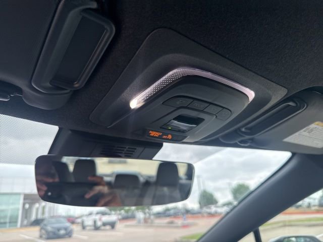 Used 2025 Toyota Corolla SE image 13