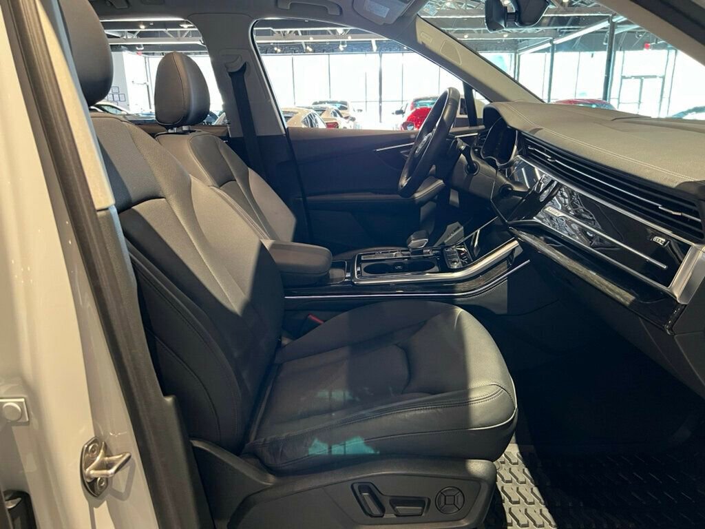 Used 2023 Audi Q7 3.0T Prestige image 31
