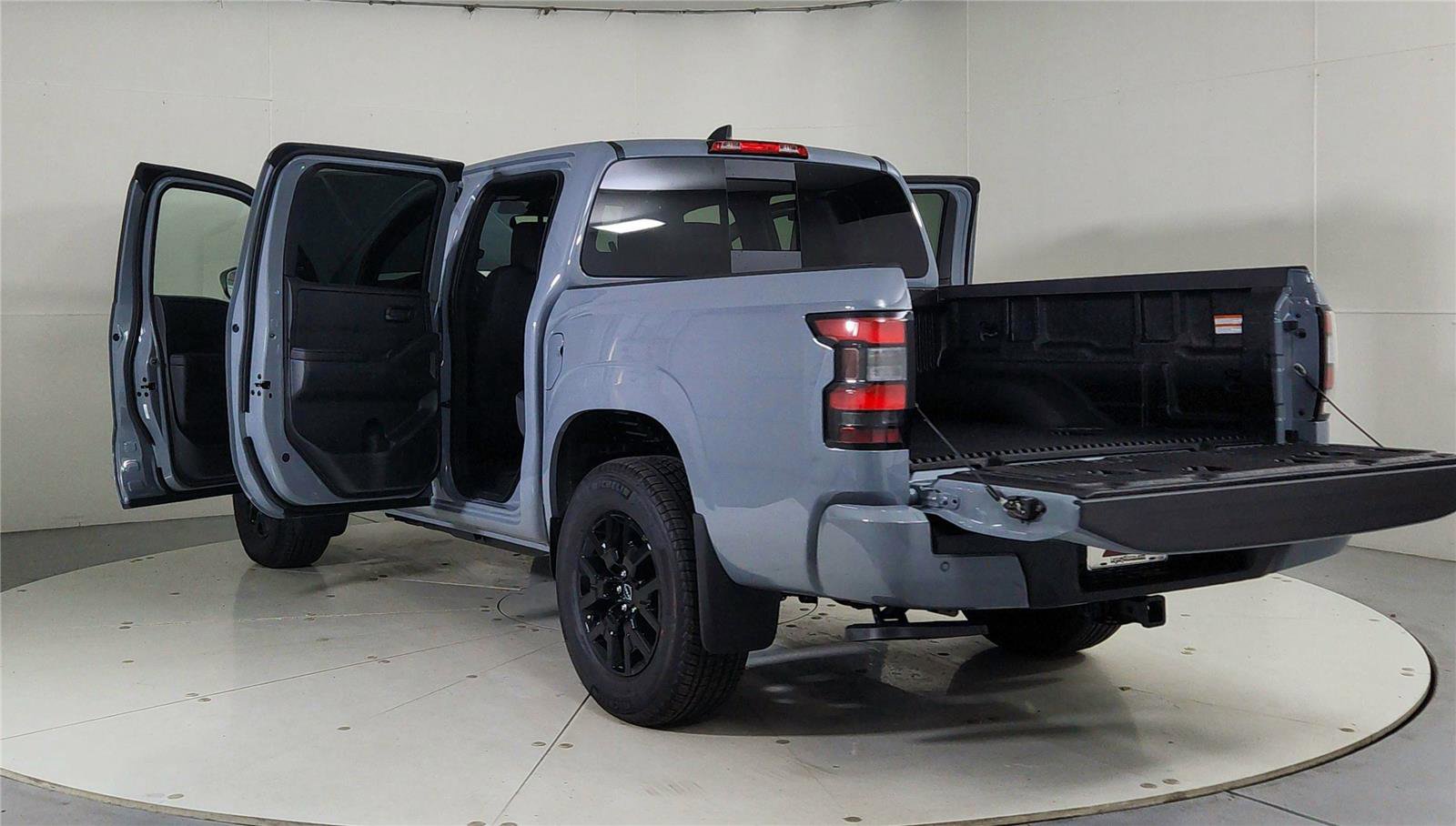 New 2026 Nissan Frontier SV w/ Tow Package image 11