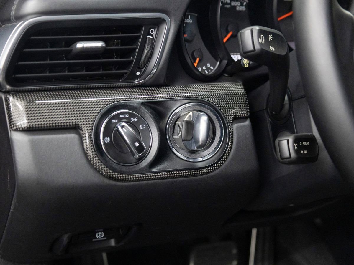 Certified 2019 Porsche 911 Turbo image 21