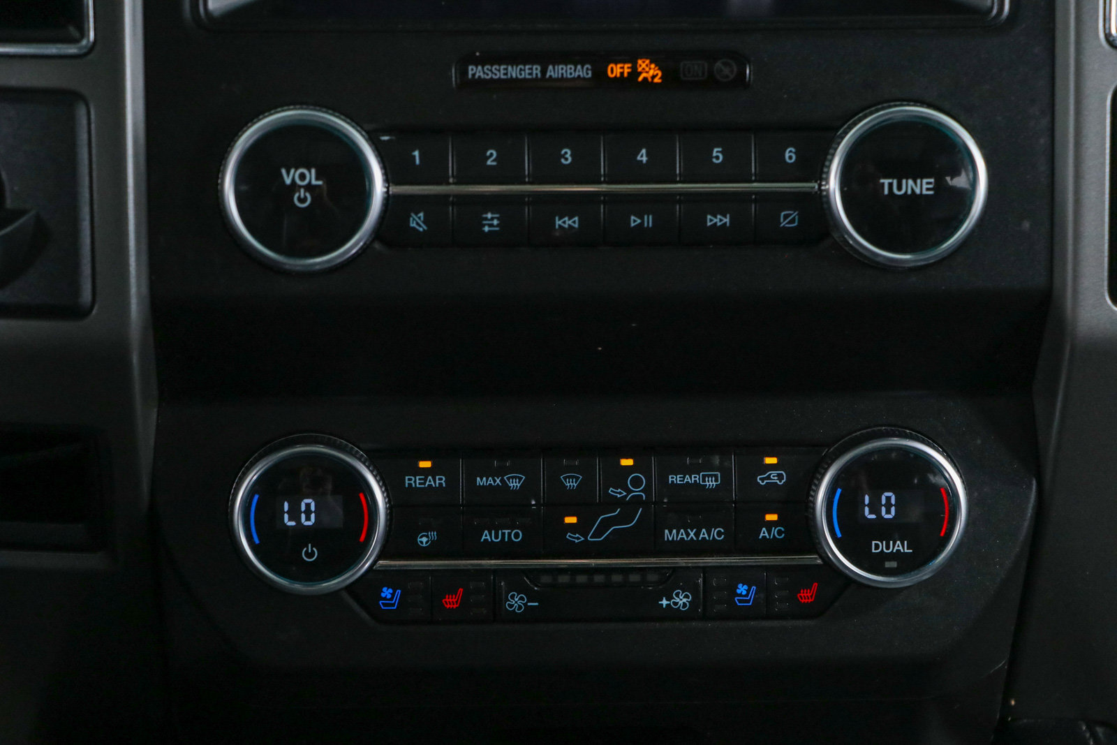 Used 2020 Ford Expedition XLT w/ Equipment Group 202A RWD image 21