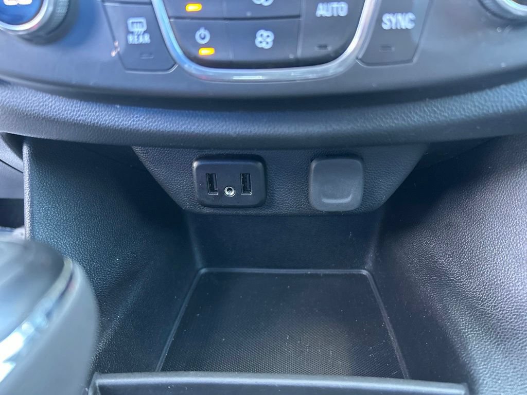 Used 2019 Chevrolet Traverse LS FWD image 40