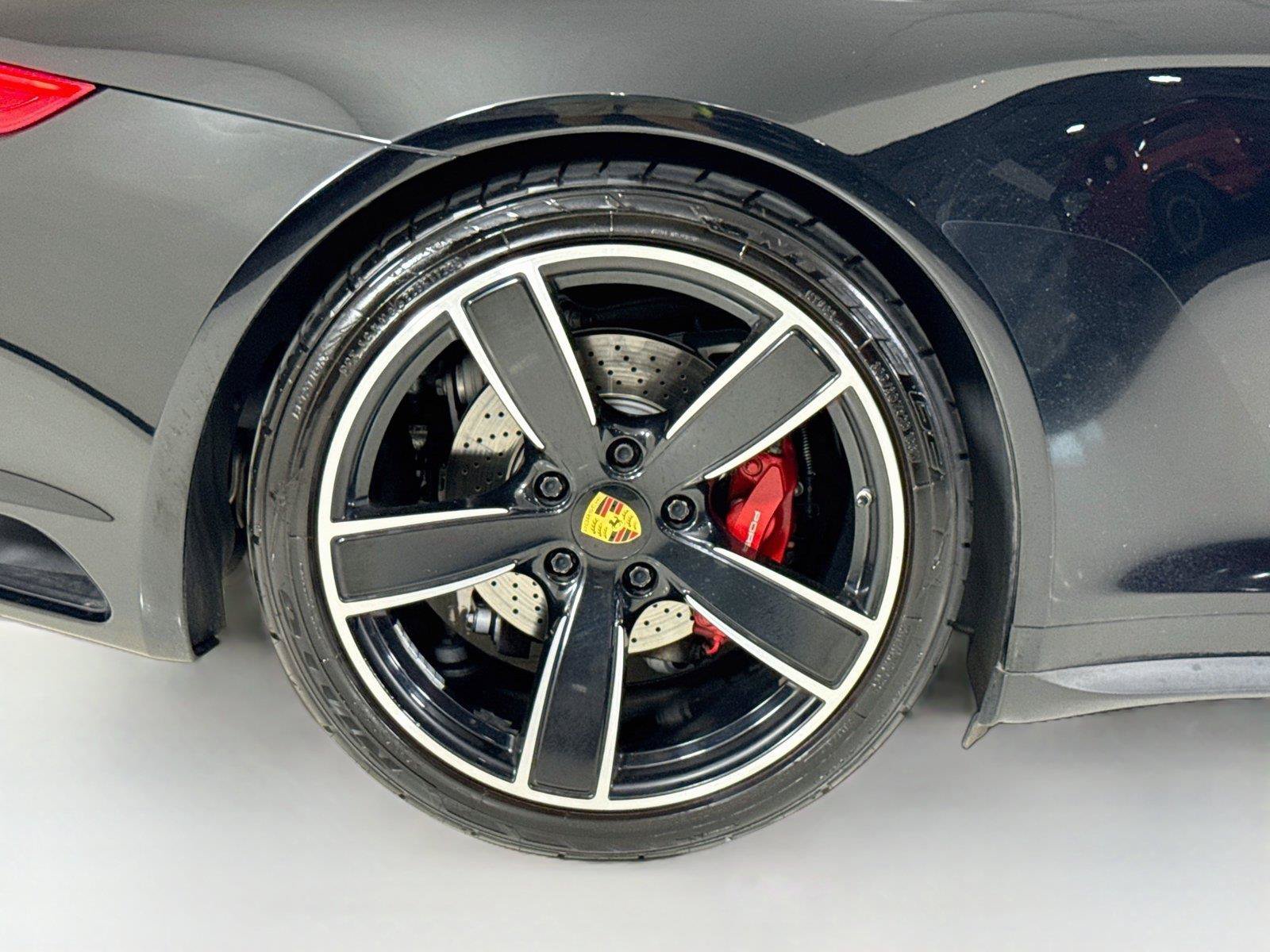 Used 2017 Porsche 911 Carrera 4S AWD/4WD image 33