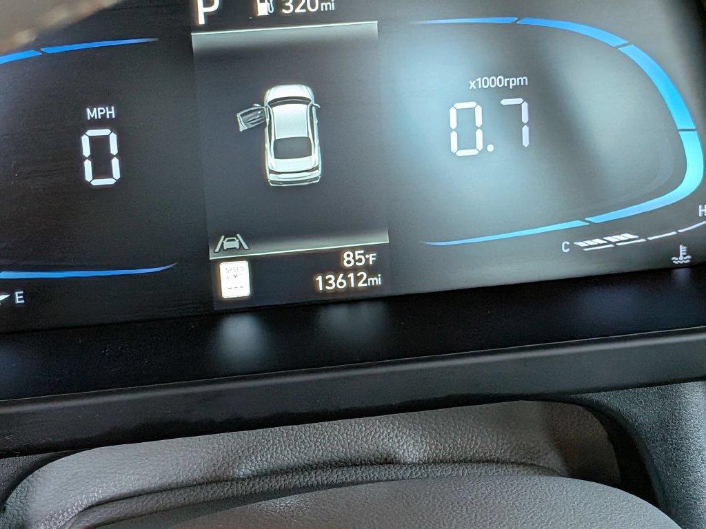 Used 2026 Hyundai Elantra Sport FWD image 18