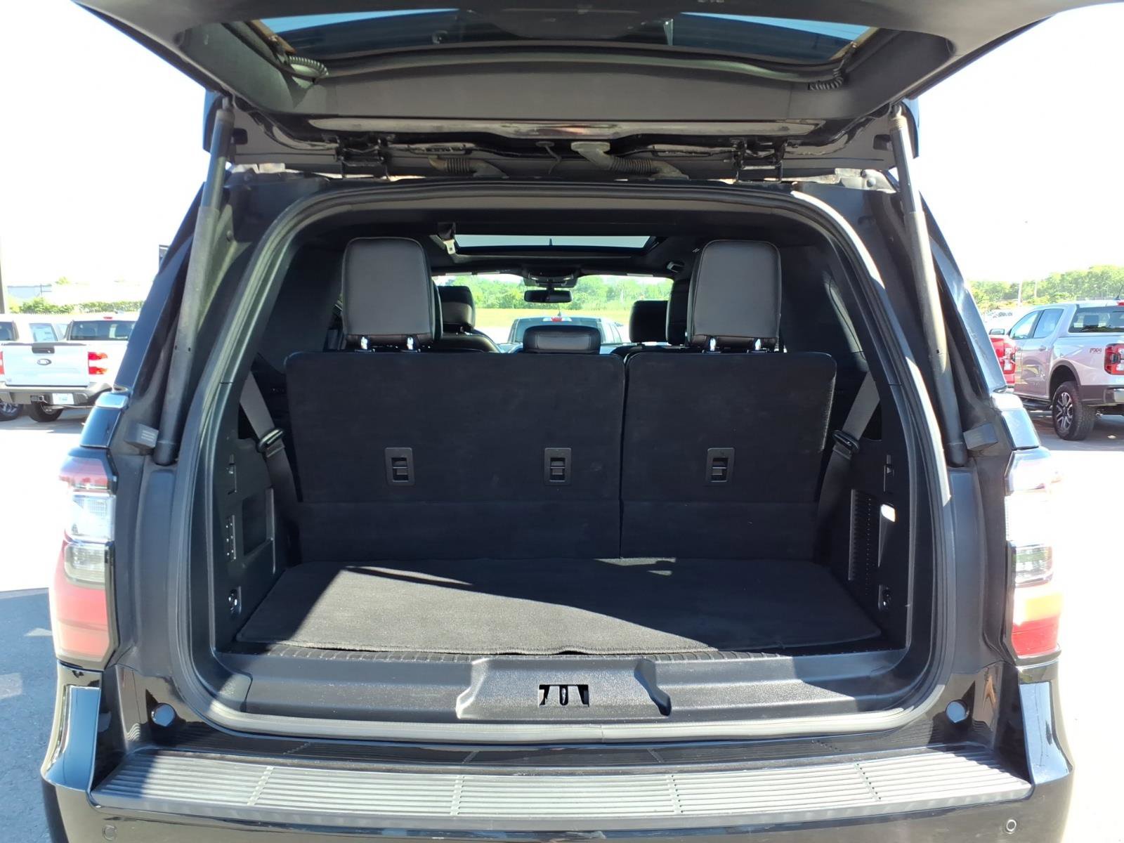 Certified 2019 Ford Expedition Limited w/ Equipment Group 301A AWD/4WD image 10