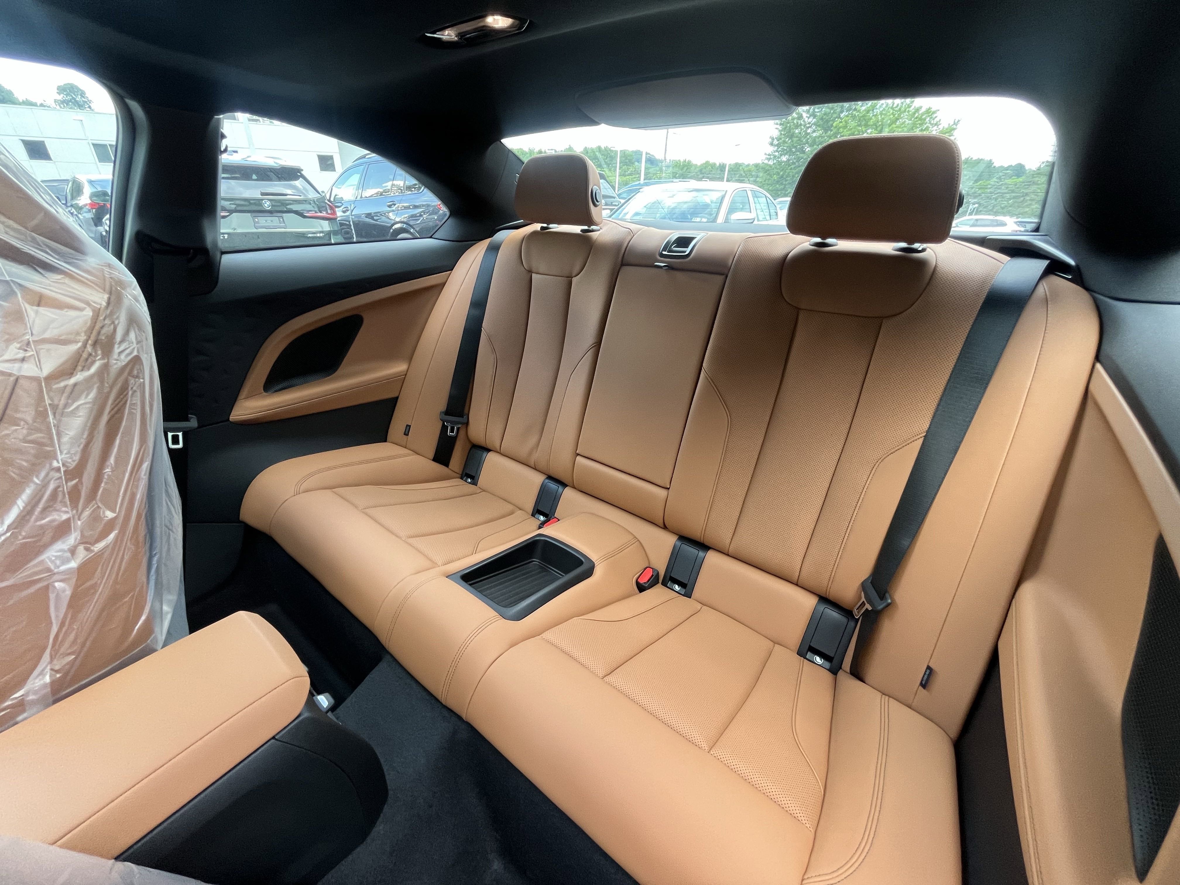 Used 2025 BMW 230i xDrive Coupe w/ Premium Package image 17