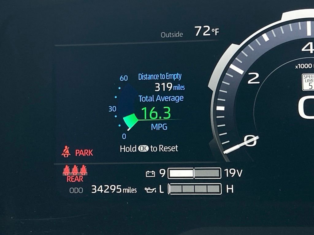 Used 2024 Toyota Tundra Platinum AWD/4WD image 17