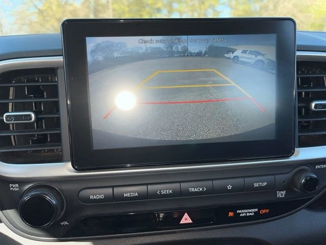 Used 2021 Hyundai Venue SE image 23