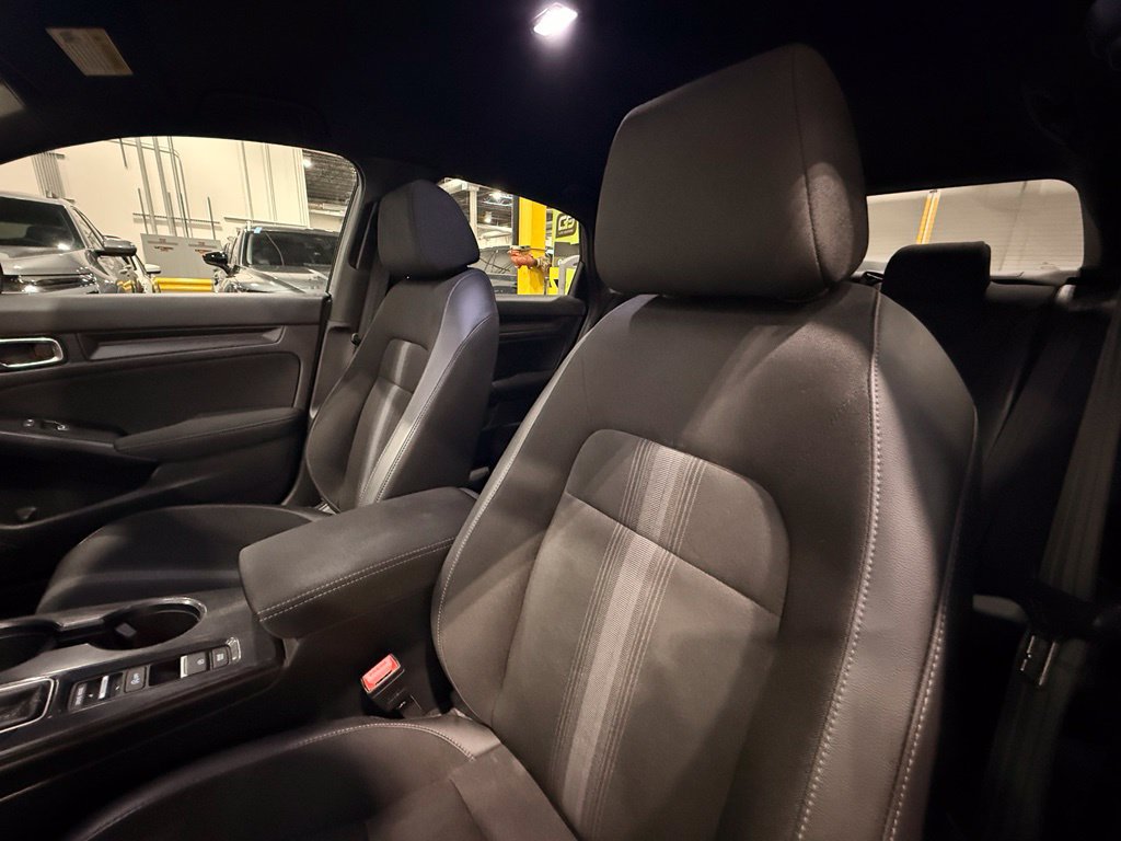Used 2023 Honda Civic Sport image 16