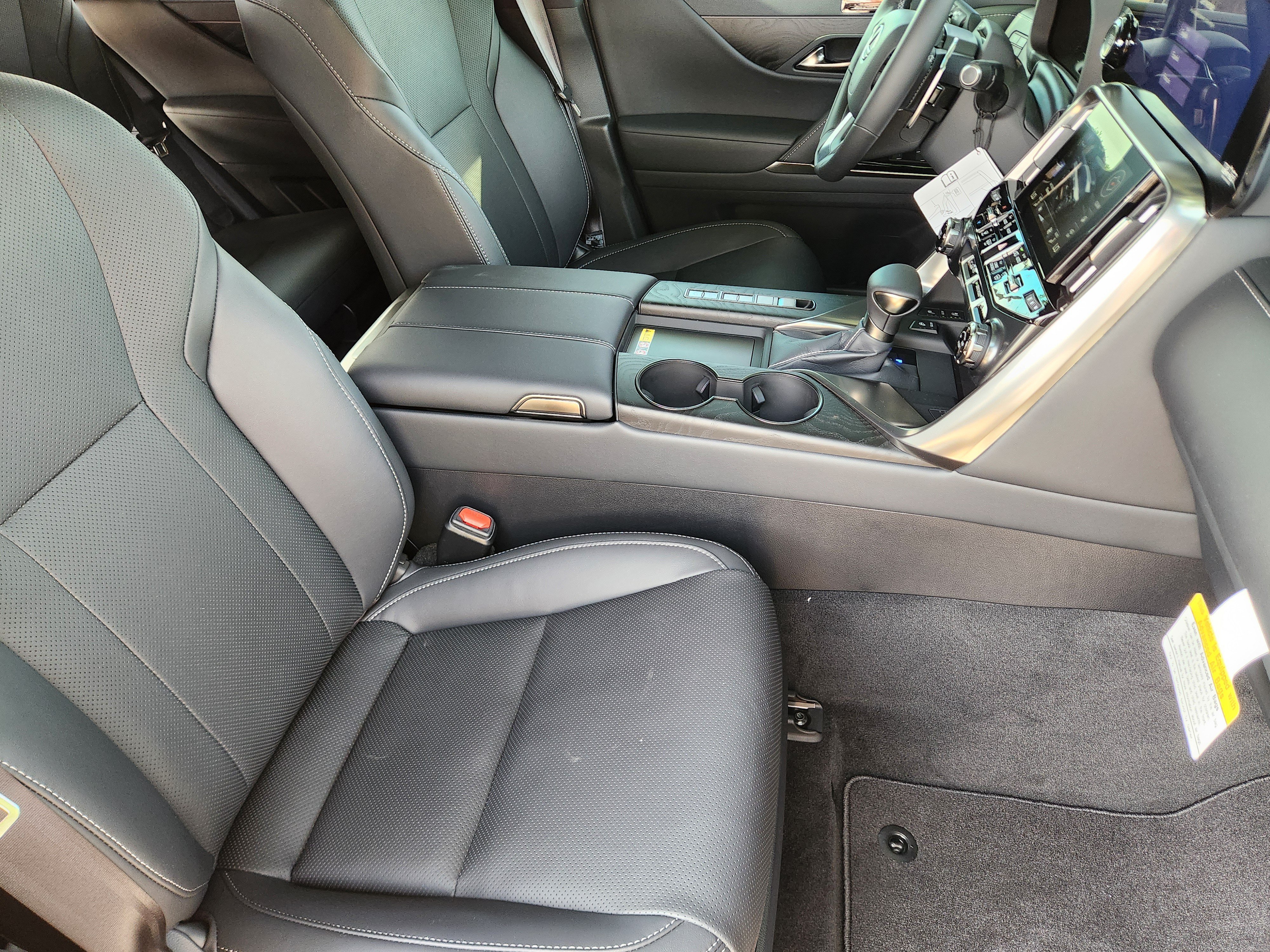 New 2026 Lexus LX 600 4WD w/ Luxury Package image 9
