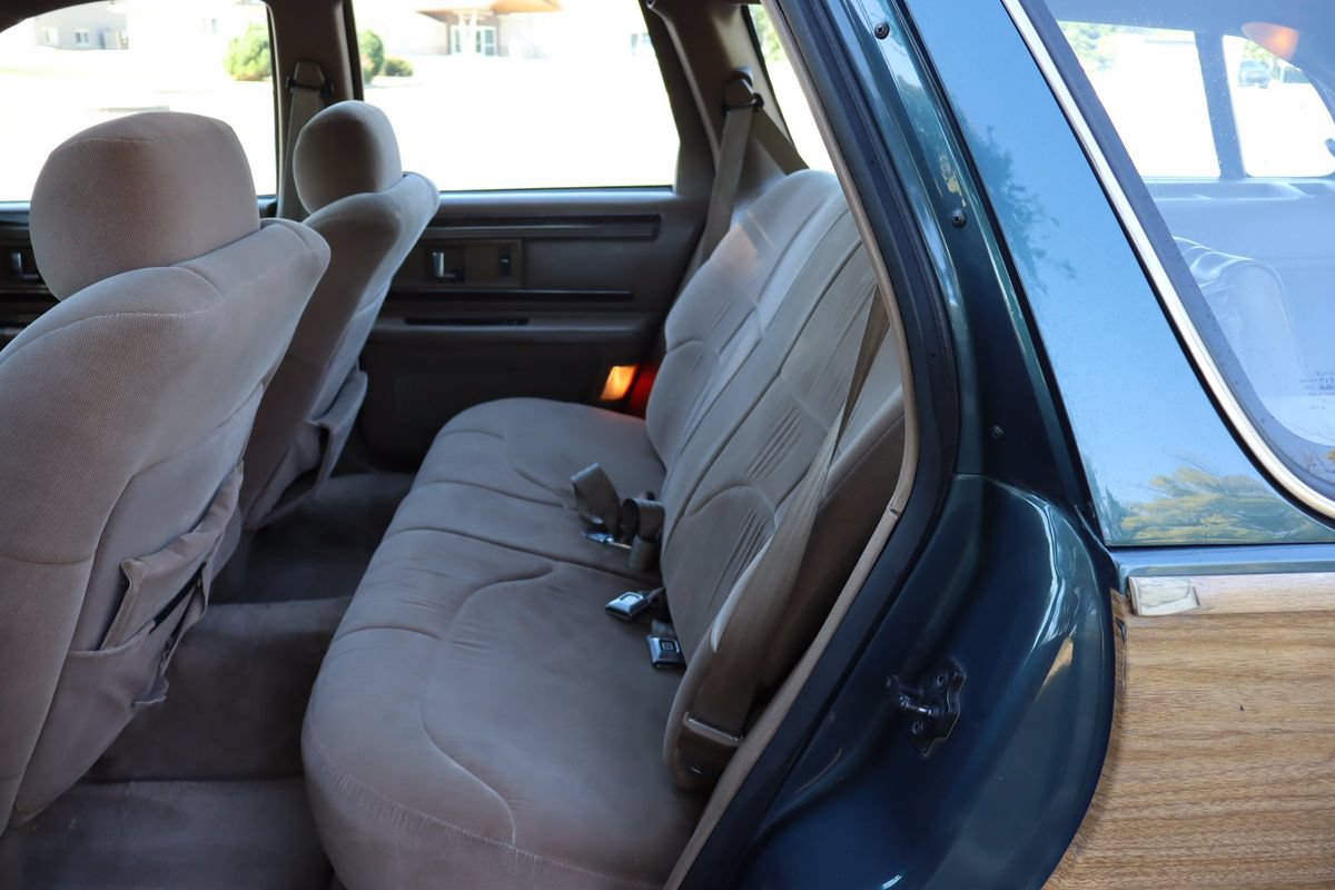 Used 1996 Buick Roadmaster Estate RWD image 20