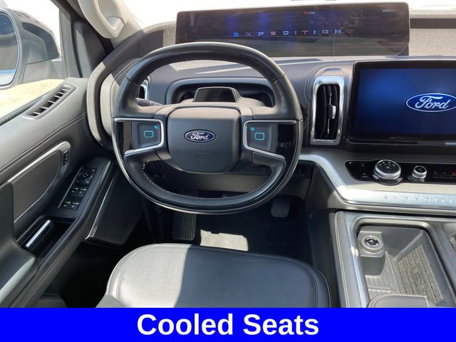 Used 2025 Ford Expedition Platinum AWD/4WD image 13