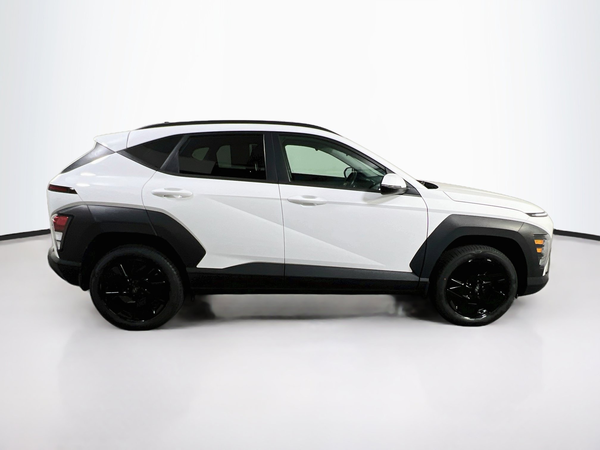 Used 2024 Hyundai Kona SEL w/ Convenience Package AWD/4WD image 4